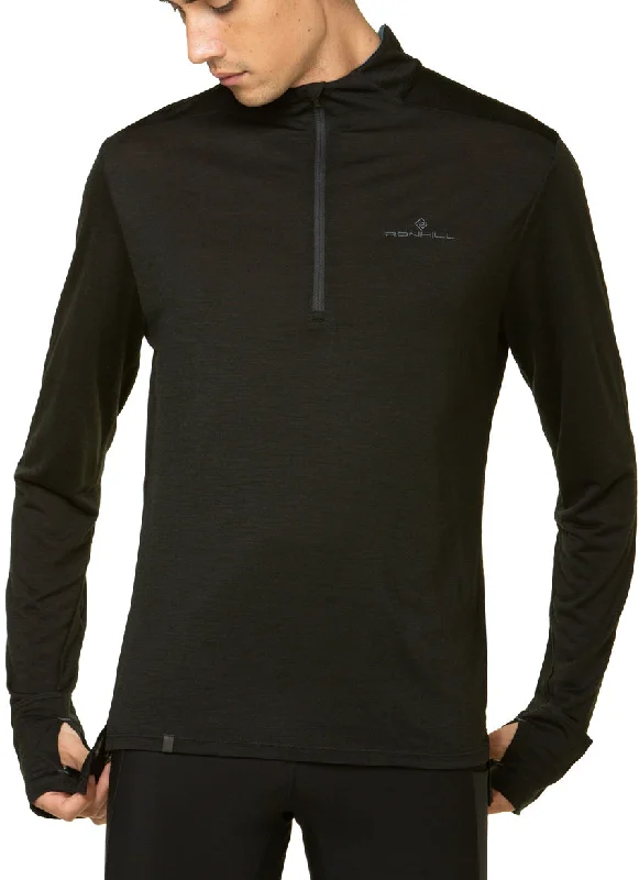 Men’s short-sleeve vent tops-Ronhill Tech Merino Half Zip Long Sleeve Mens Running Top - Black