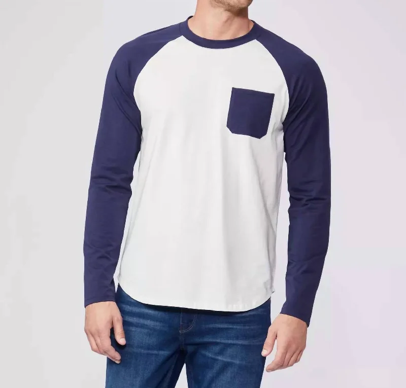 Men’s short-sleeve wren polos-Abe Baseball Tee In Indigo Evening/fresh White