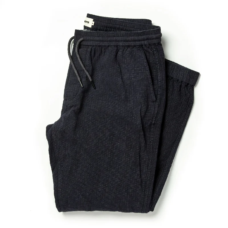 Men's sleek urban pants-The Apres Pant in Coal Double Cloth